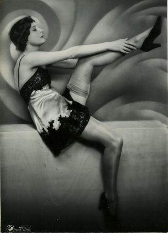 Null 不明身份的摄影师。1930年左右的阿雷蒂。两（2）张复古银版画，22.5 x 16厘米，23 x 16.5厘米相纸。在背面，有 "Pathé-Nath&hellip;
