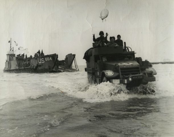Null Weston HAYNES. Deuxième division blindée débarquant en Normandie, 14 août 1&hellip;