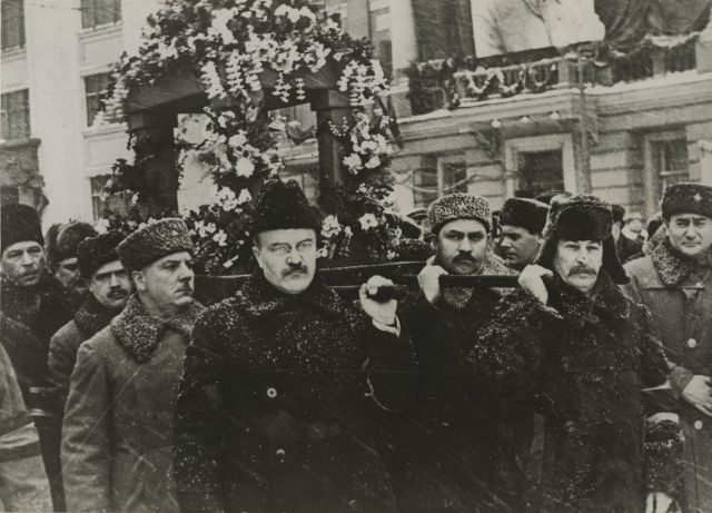 Null Nicht identifizierter Fotograf. Stalin, 1937. Zeitgenössischer Silberabzug,&hellip;