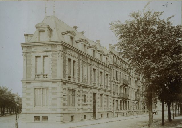 Null 
不明身份的摄影师。私人旅馆，有124张照片和5张明信片的相册，1913-1936。位于斯特拉斯堡Poincaré大道32号的酒店，巴黎Laurent&hellip;