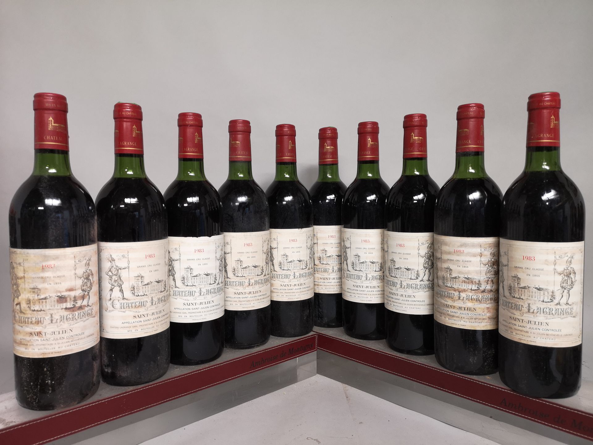Null 10 bouteilles Château LAGRANGE - 3e Gcc Saint-Julien 1983

Etiquettes légèr&hellip;