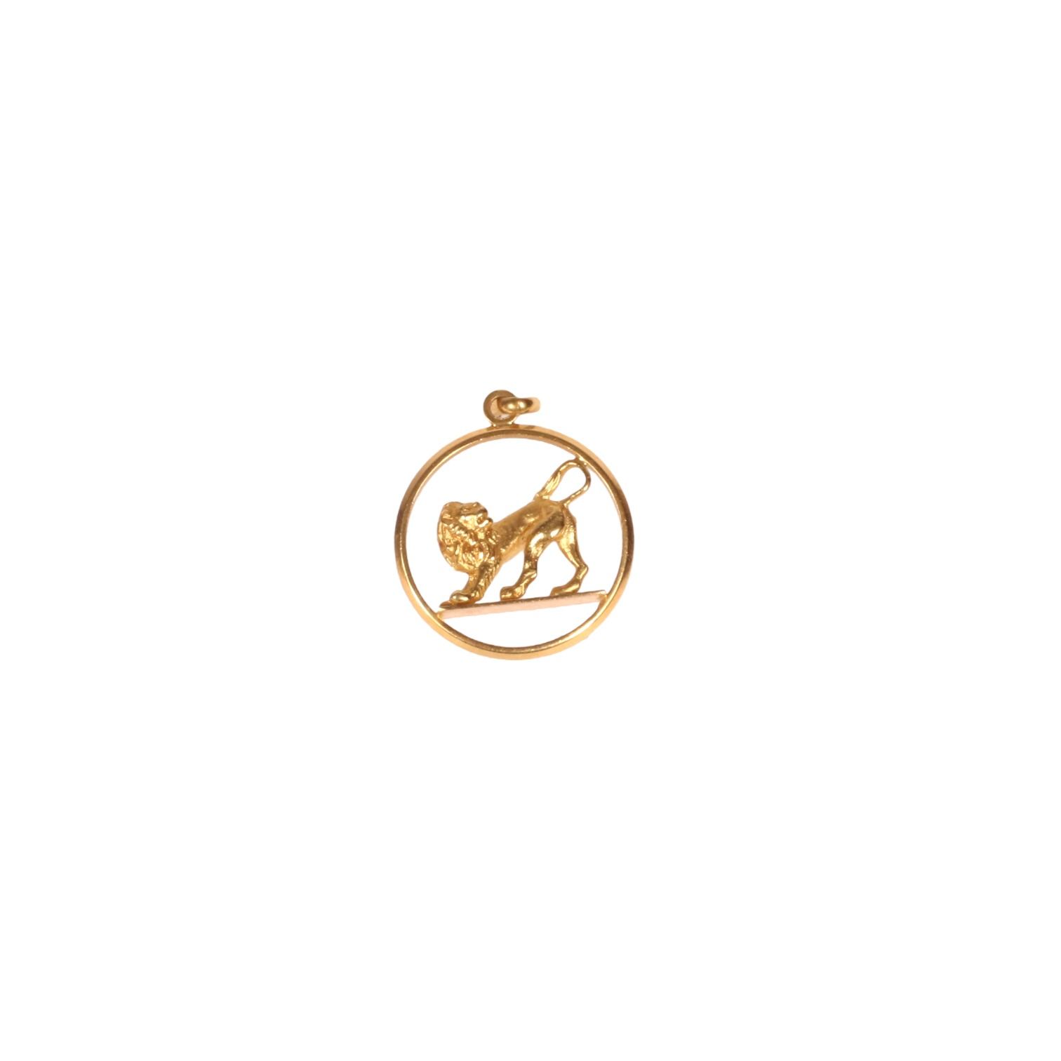 Null * Pendant lion in a circle in 18K yellow gold 750/000

weight : 7,8 g