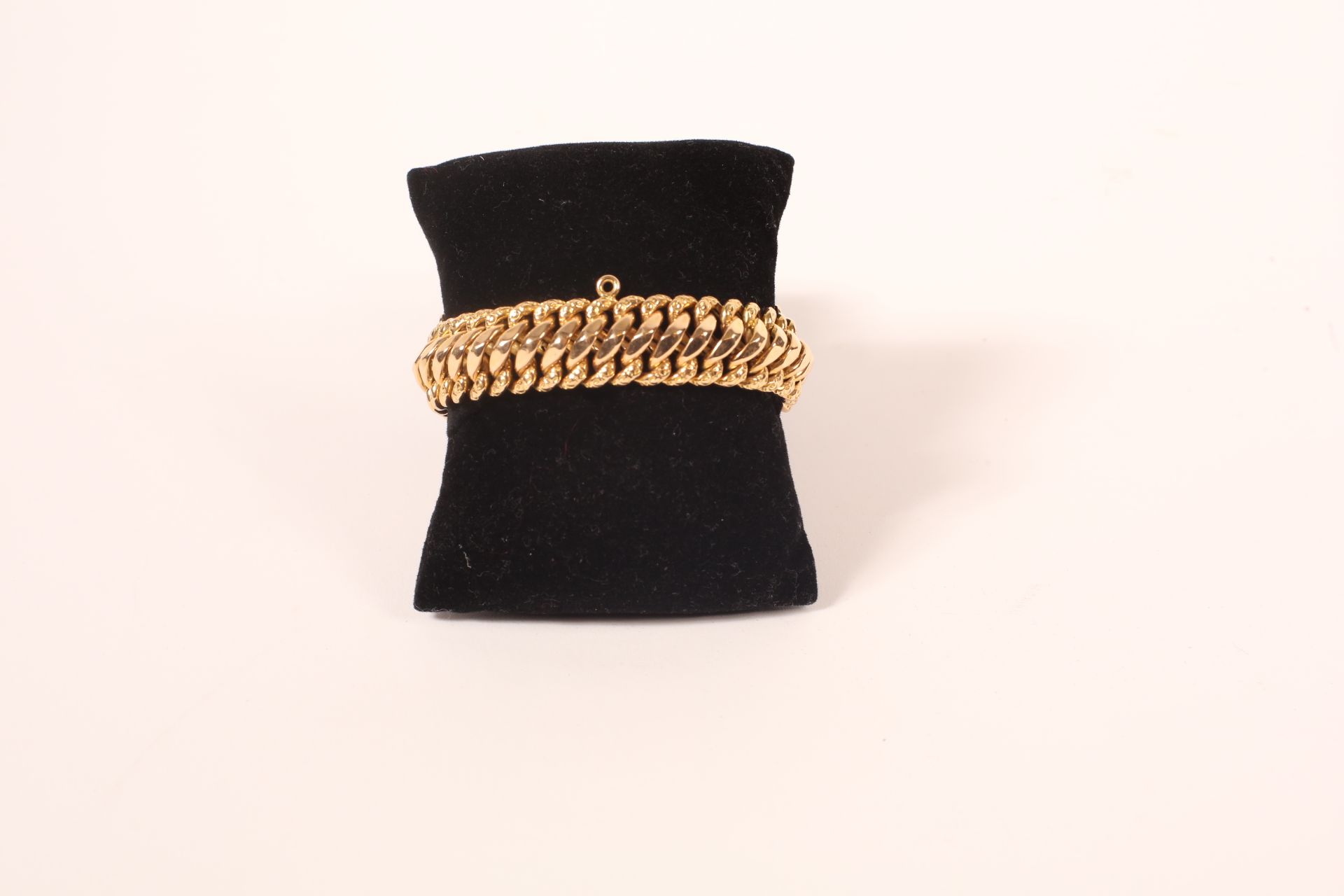 Null * Bracelet gourmette articulé en or jaune 18K 750/000, quatre anneaux de su&hellip;