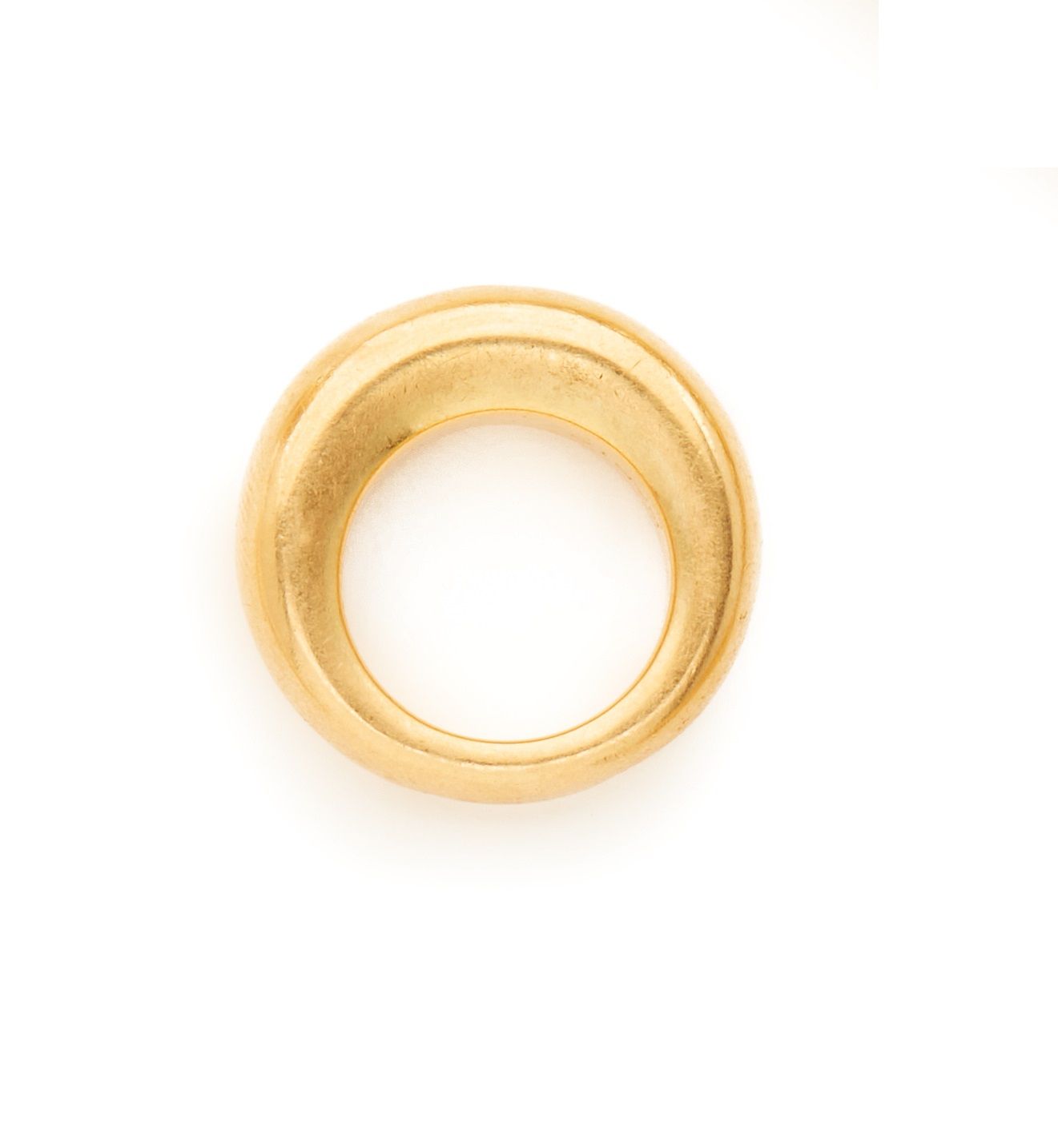 Null CHAUMET 
戒指 "L'anneau "模型，18K黄金750/000
有签名和编号的152906
重量：13.4g - TDD 51 
案例