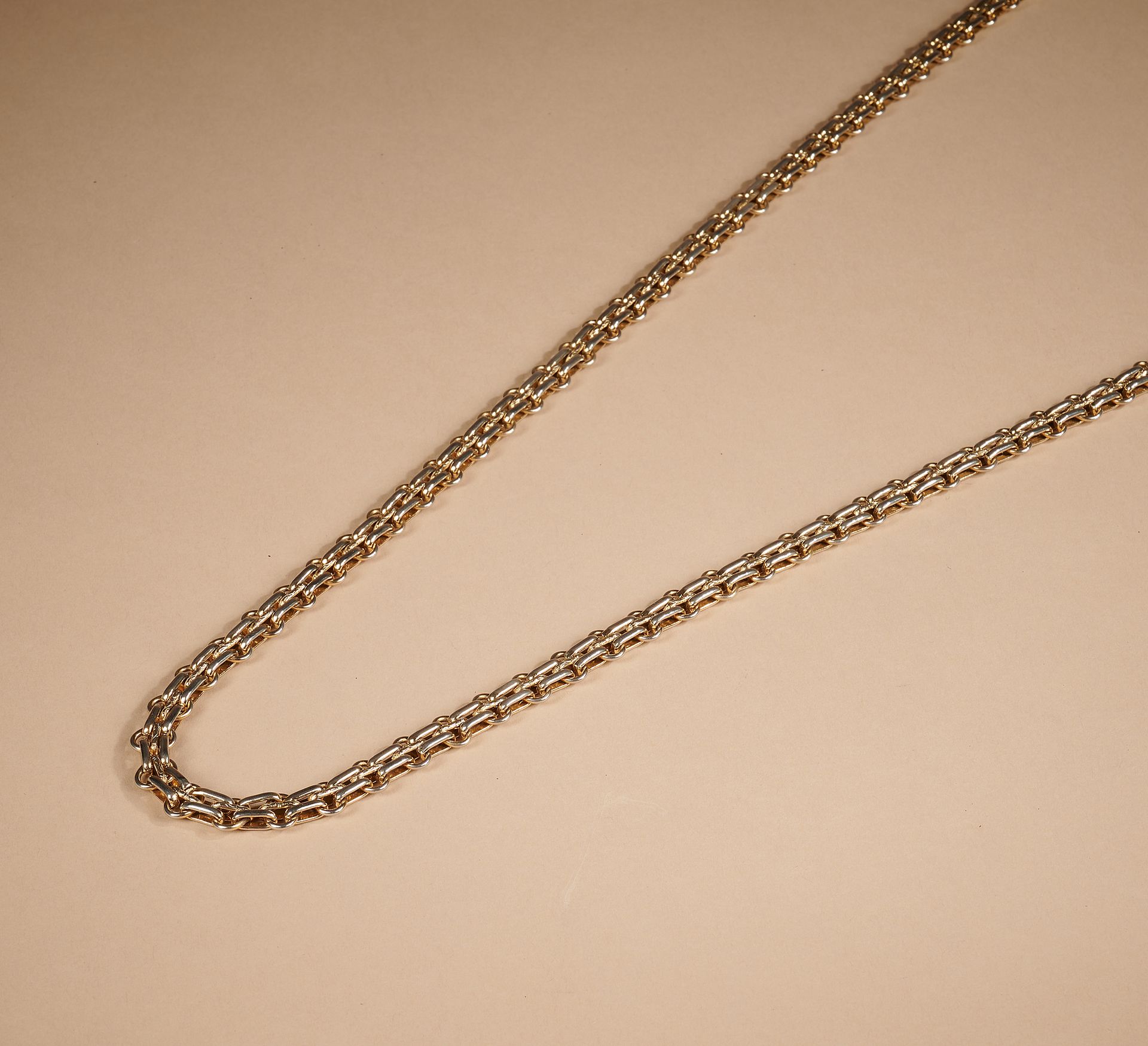 Null Part of a Chanel bag chain circa 1970/80 missing, dedicated