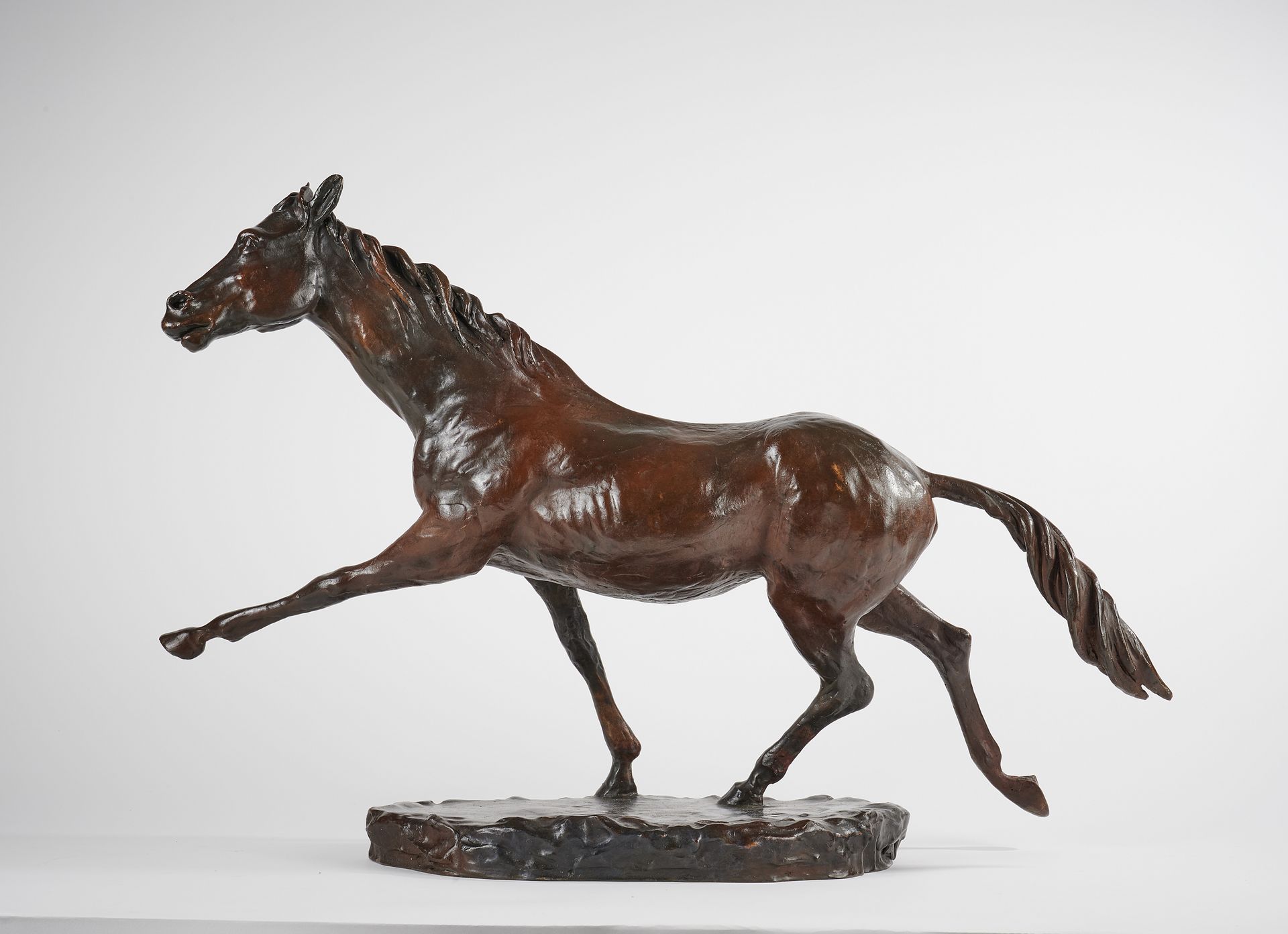 Null 20th century French school
Galloping horse 
Bronze with shaded brown patina&hellip;