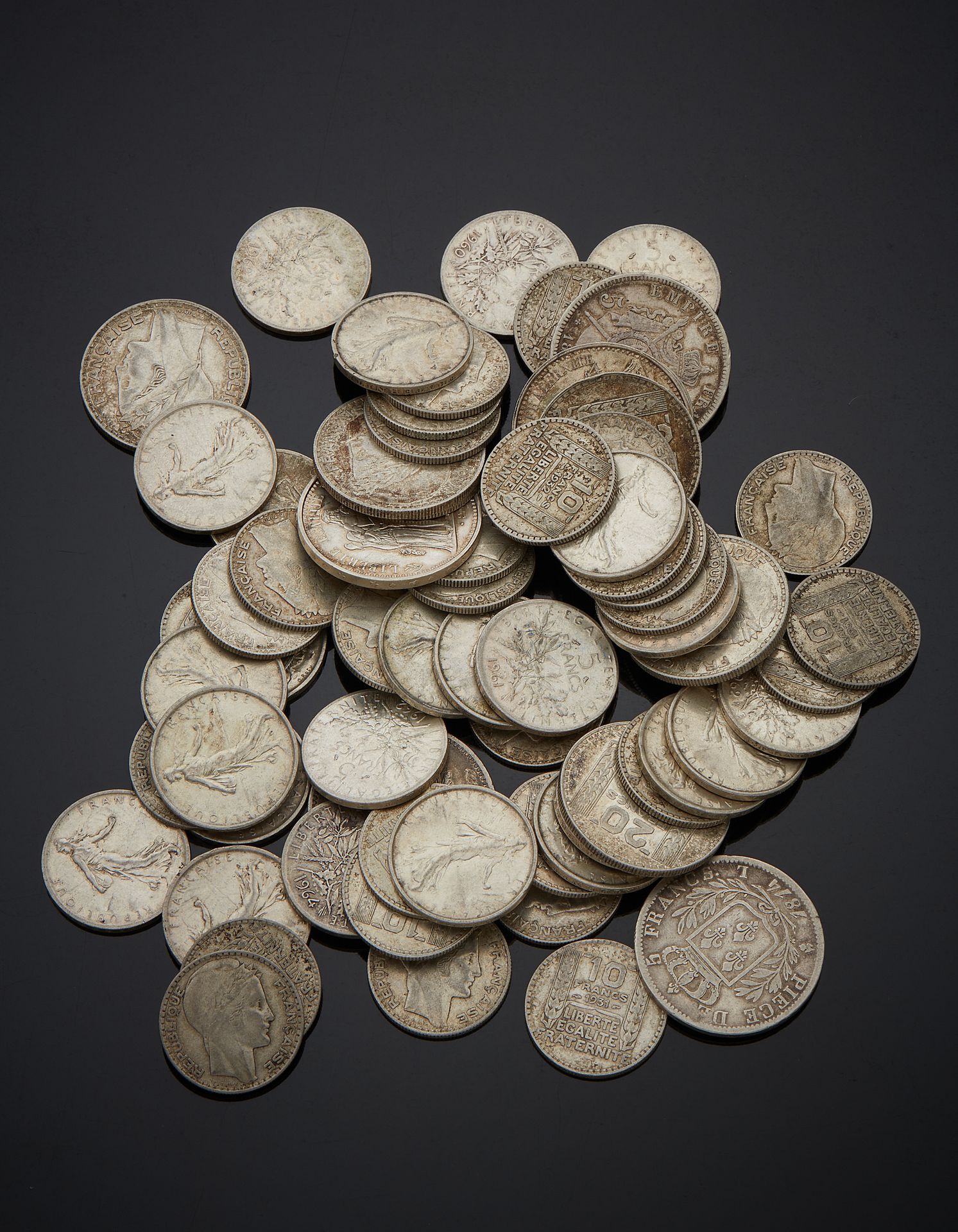 Null Lote de monedas, compuesto por:
27 monedas de 5 francos de plata 835‰, seme&hellip;