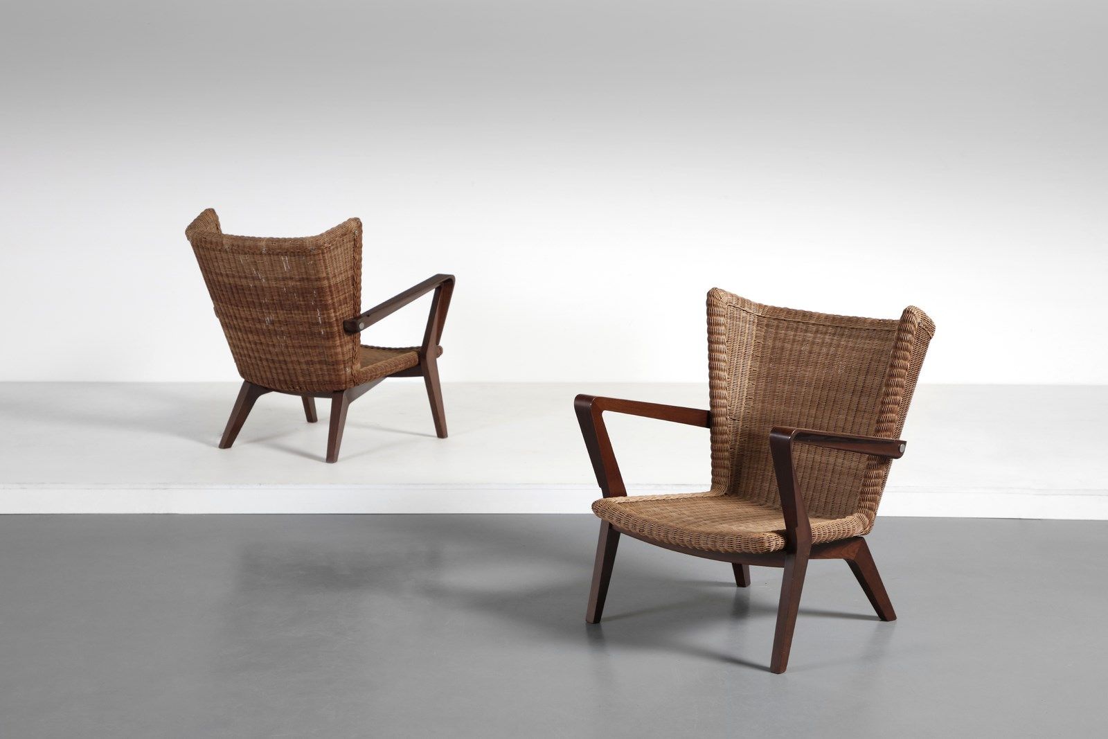 PULITZER FINALI GUSTAVO (1887 - 1967) Pair of armchairs. Caucasian walnut wood, &hellip;