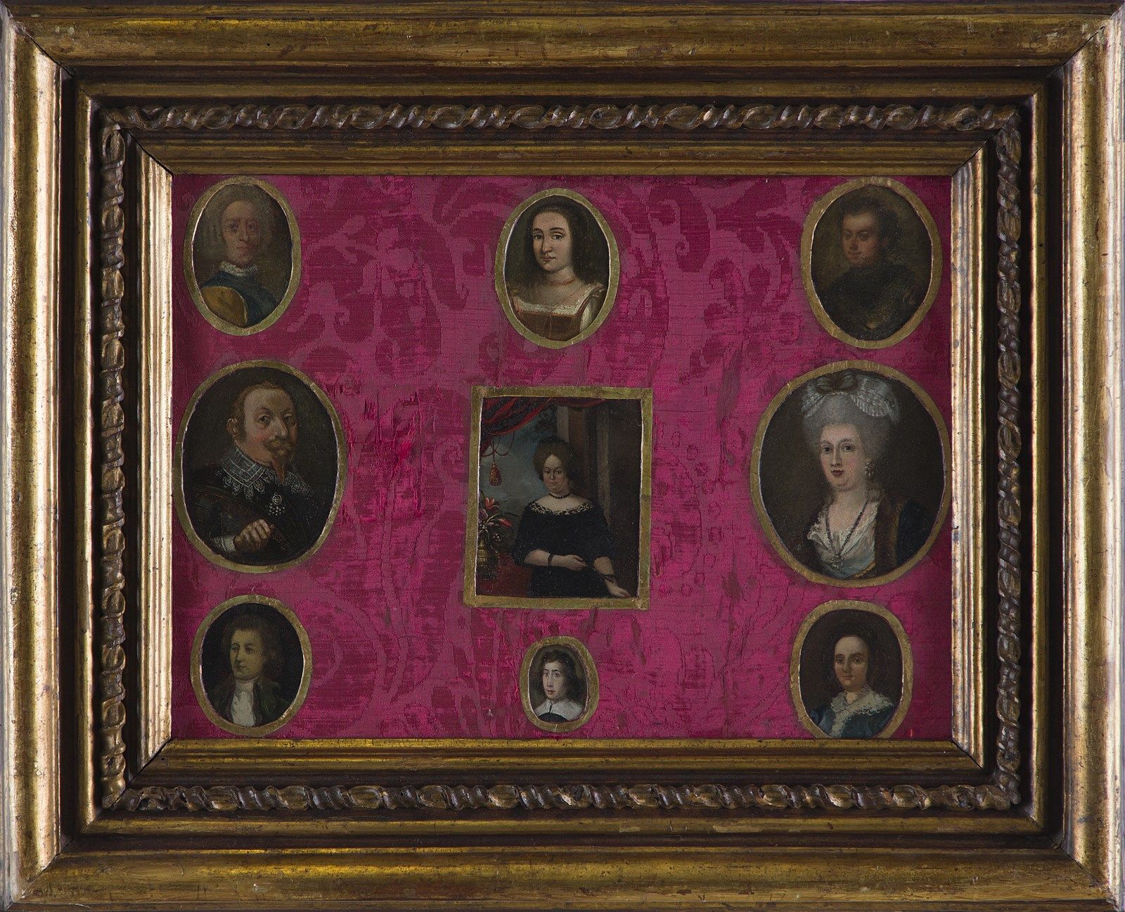 ARTISTA DEL XVII SECOLO Group of nine portraits of gentlemen and gentlemen. 17世纪&hellip;