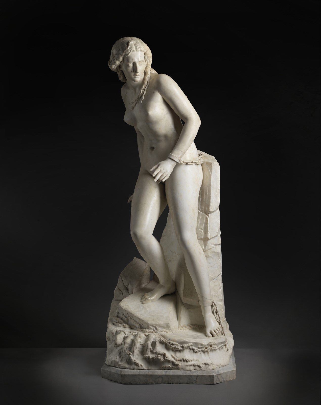 PIETRO MAGNI Angelica. Angelica. Carrara marble.. Cm 70,00 x 170,00 x 70,00. Gre&hellip;