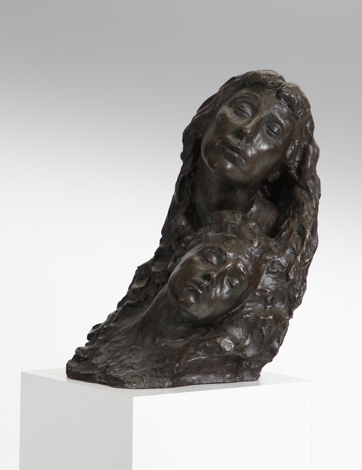 SILVIO MONFRINI Mother and child. Mère et enfant. Bronze. Cm 31.00 x 55.00. Sign&hellip;