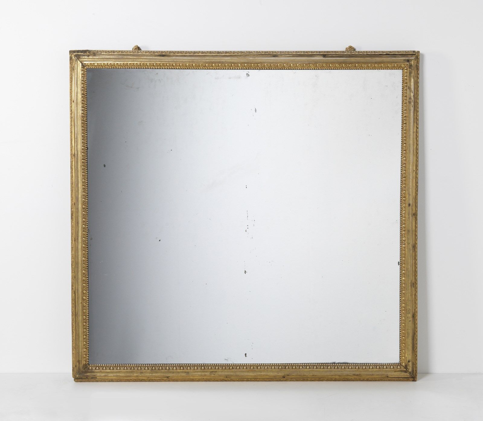 MANIFATTURA VENETA DEL XIX SECOLO Gilt mirror in the style of the 18th century. &hellip;