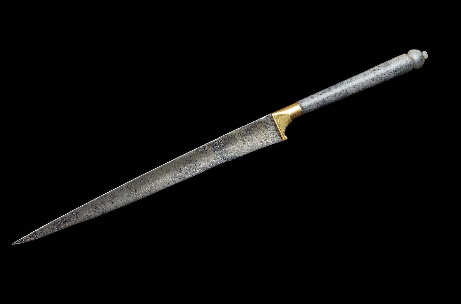 Arte Islamica A kard dagger with grey jade handle Persia, 19th century . Art isl&hellip;