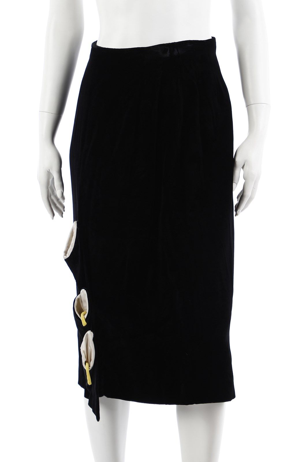 CINZIA RUGGERI Black velvet skirt, Calle collection. Certificate of origin Franc&hellip;