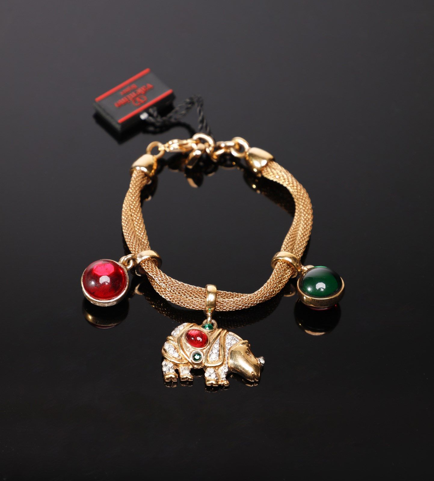 VALENTINO Charms bacelet. Charms-Armband. Lackiertes Metall und Chrom. .