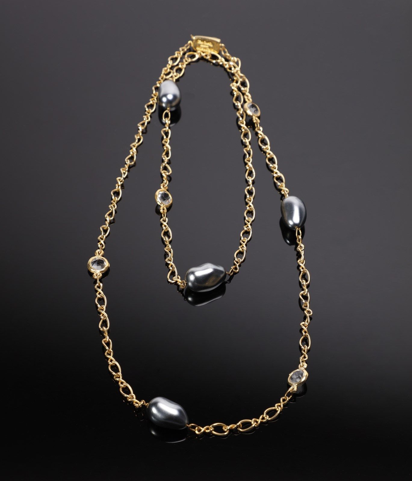 PIERRE CARDIN Double long necklace with golden thread and artificial gray baroqu&hellip;