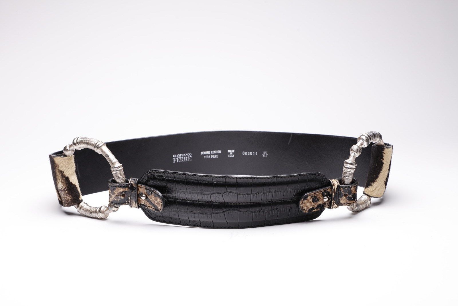 GIANFRANCO FERRE' Pony and crocodile print leather belt. Metallic closure. Cintu&hellip;