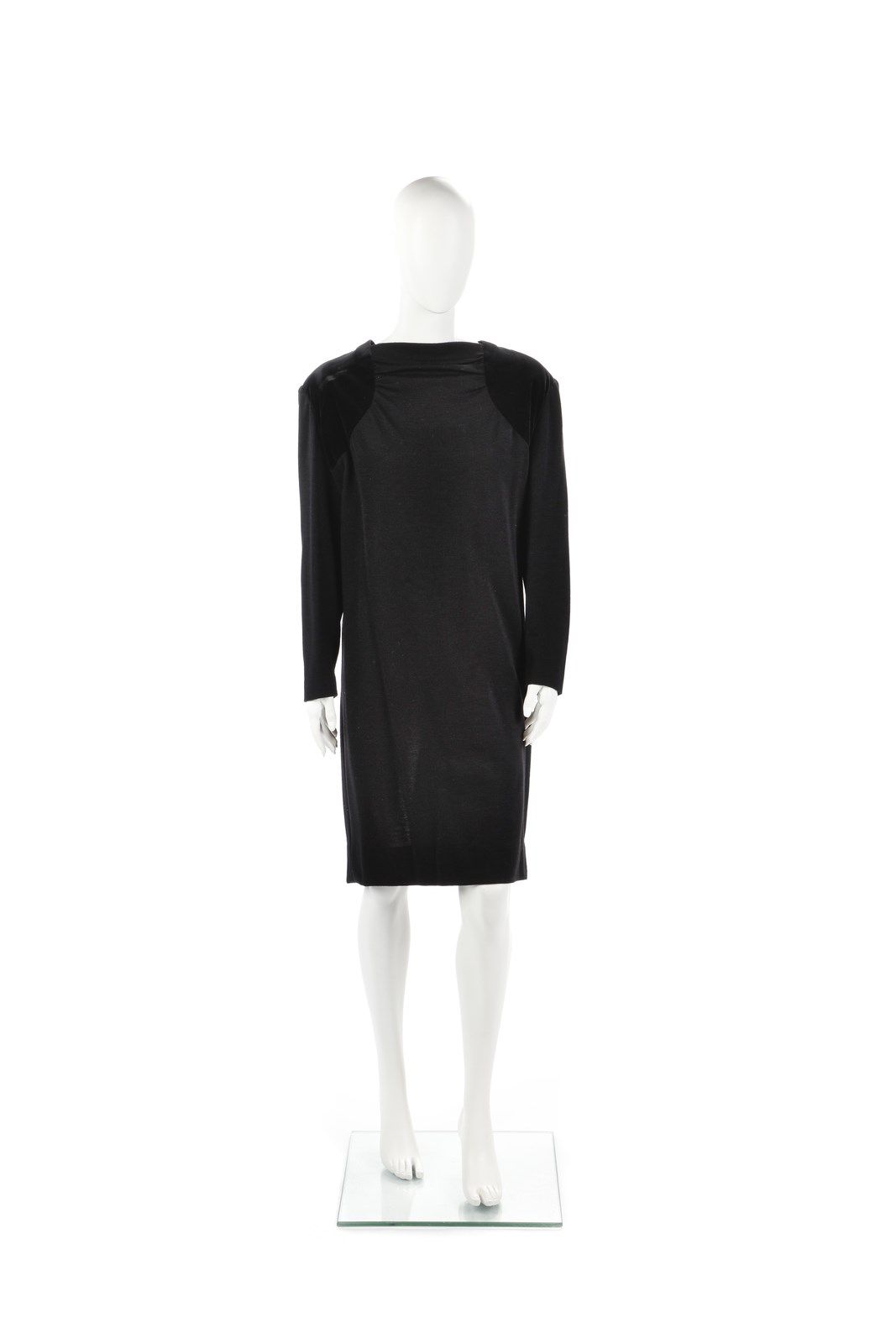 VITTORIO ABOLAFFIO Abolaffio, Genoa. Longuette dress in black wool and velvet in&hellip;