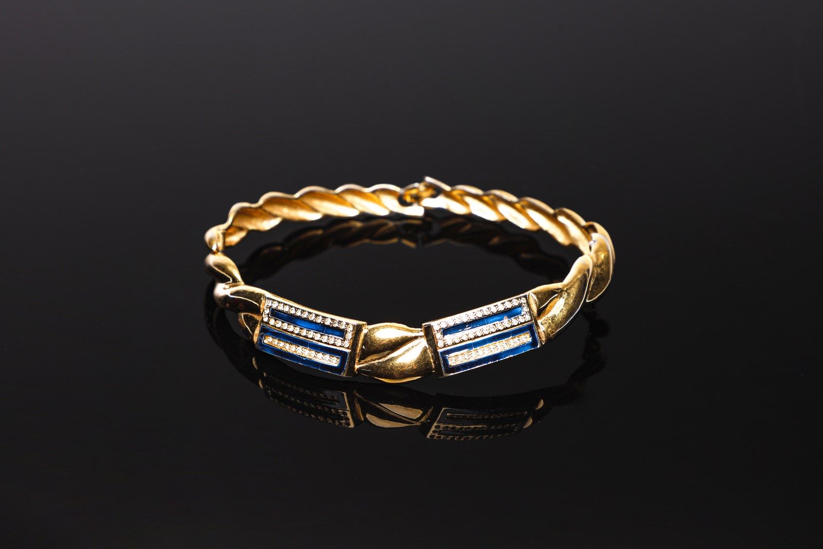 PIERRE CARDIN Golden torque- style rigid necklace with rhinestones. Goldene, sta&hellip;