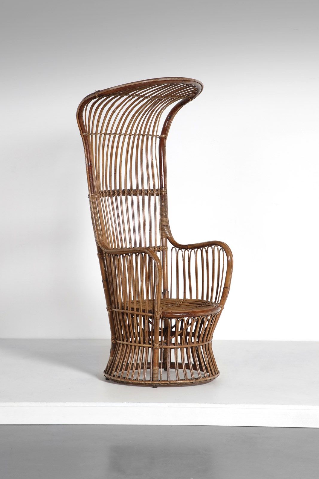 CARMINATI LIO 为Vittorio Bonacina设计的LIO扶手椅。竹子。Cm 70.00 x 150.00 x 60.00. 1950年代/六&hellip;
