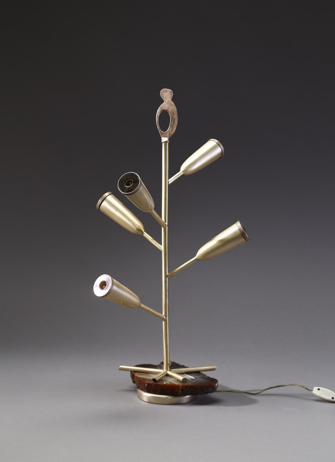 CARBONI ERBERTO (1899 - 1984) Atribuido a ERBERTO. Lámpara de mesa . Plata y már&hellip;