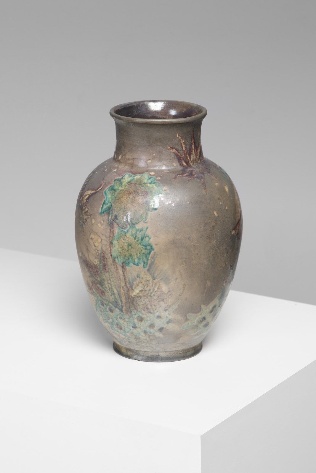 GATTI RICCARDO (1886 - 1972) RICCARDO Vase. 1930. Ceramic with opalescent lustre&hellip;