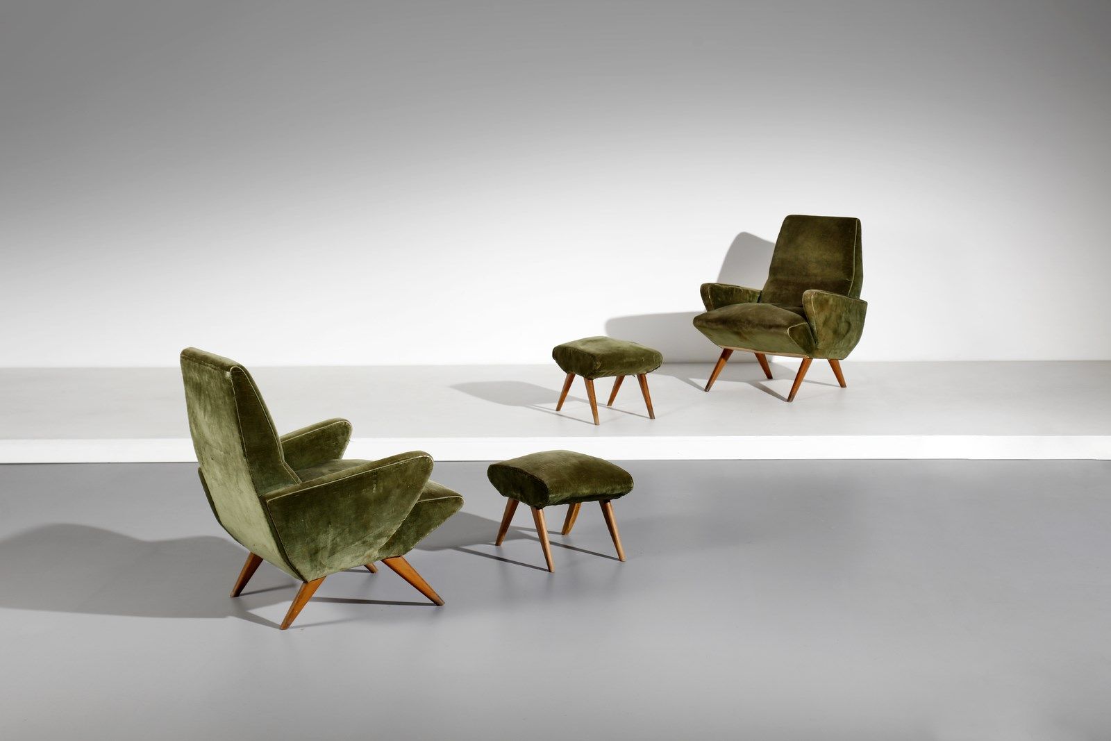 ZONCADA NINO (1898 - 1988) in the style of. Pair of armchairs and two footrests.&hellip;