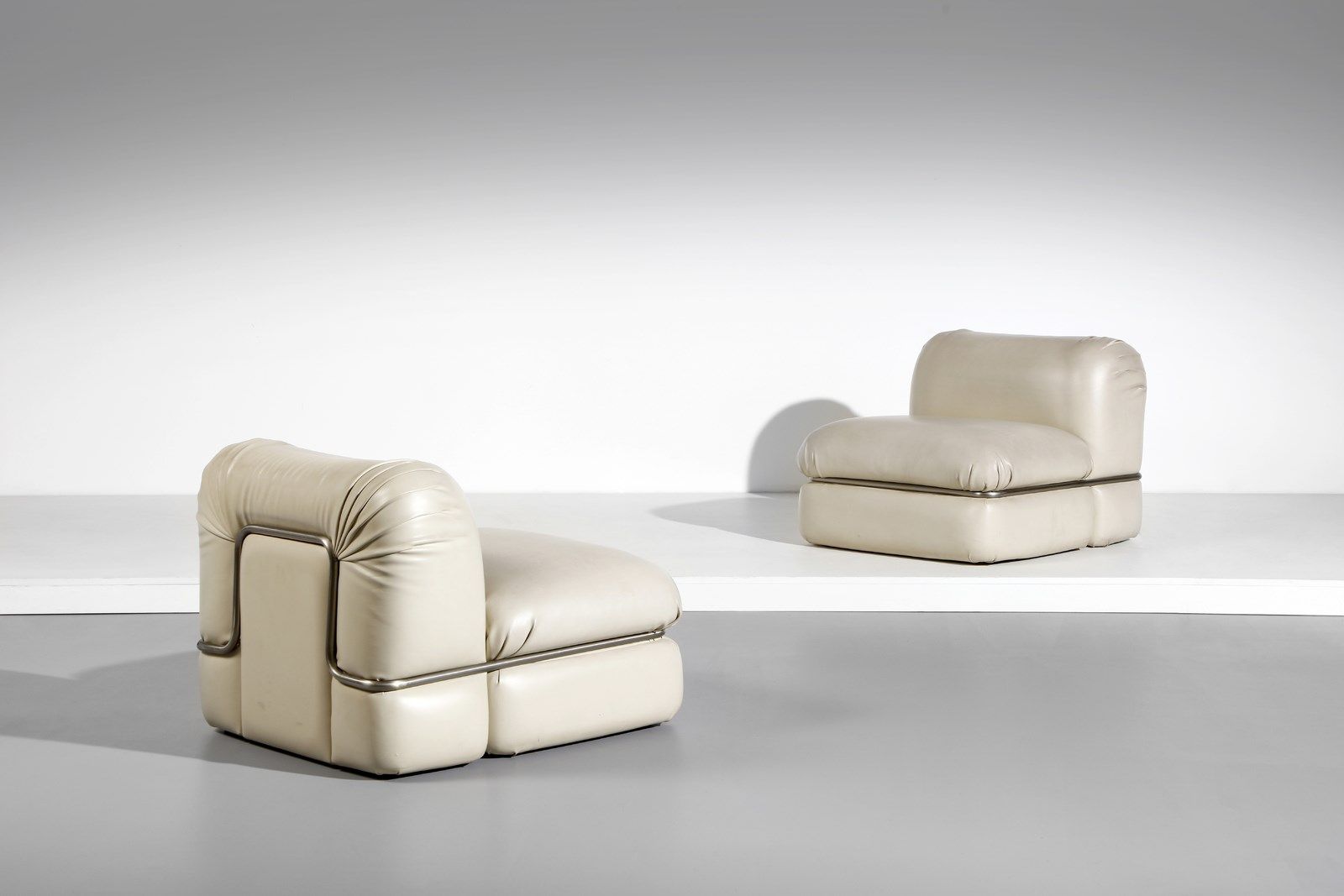 BONETTO RODOLFO (1929 - 1991) Pair of armchairs for Tecnosalotto. Chromed metal &hellip;