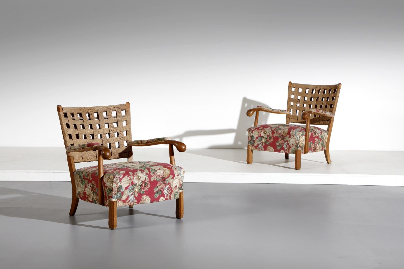 ROSSI RUGGERO attributed. Pair of armchairs for Casa Moderna. 1938. Oak wood, fa&hellip;