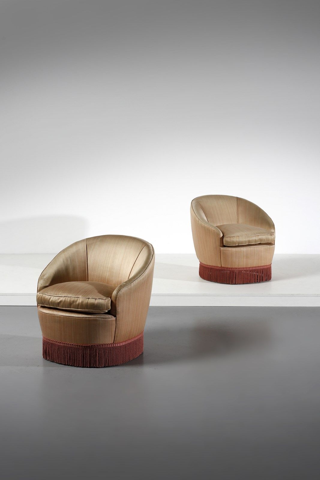 PONTI GIO (1891 - 1979) PONTI GIO (1891 - 1979). Paire de fauteuils. Années 1950&hellip;
