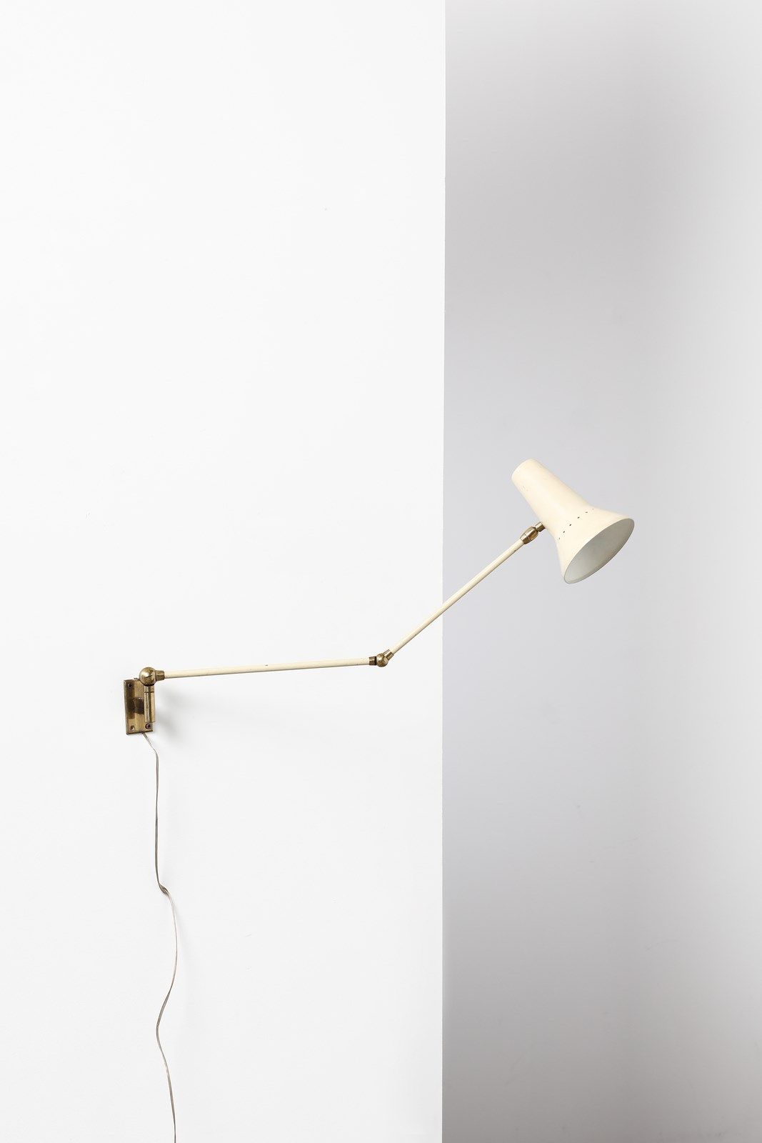 STILNOVO STILNOVO. Wall lamp. 1950s. Cm 16.00 x 73.00 x 12.00.