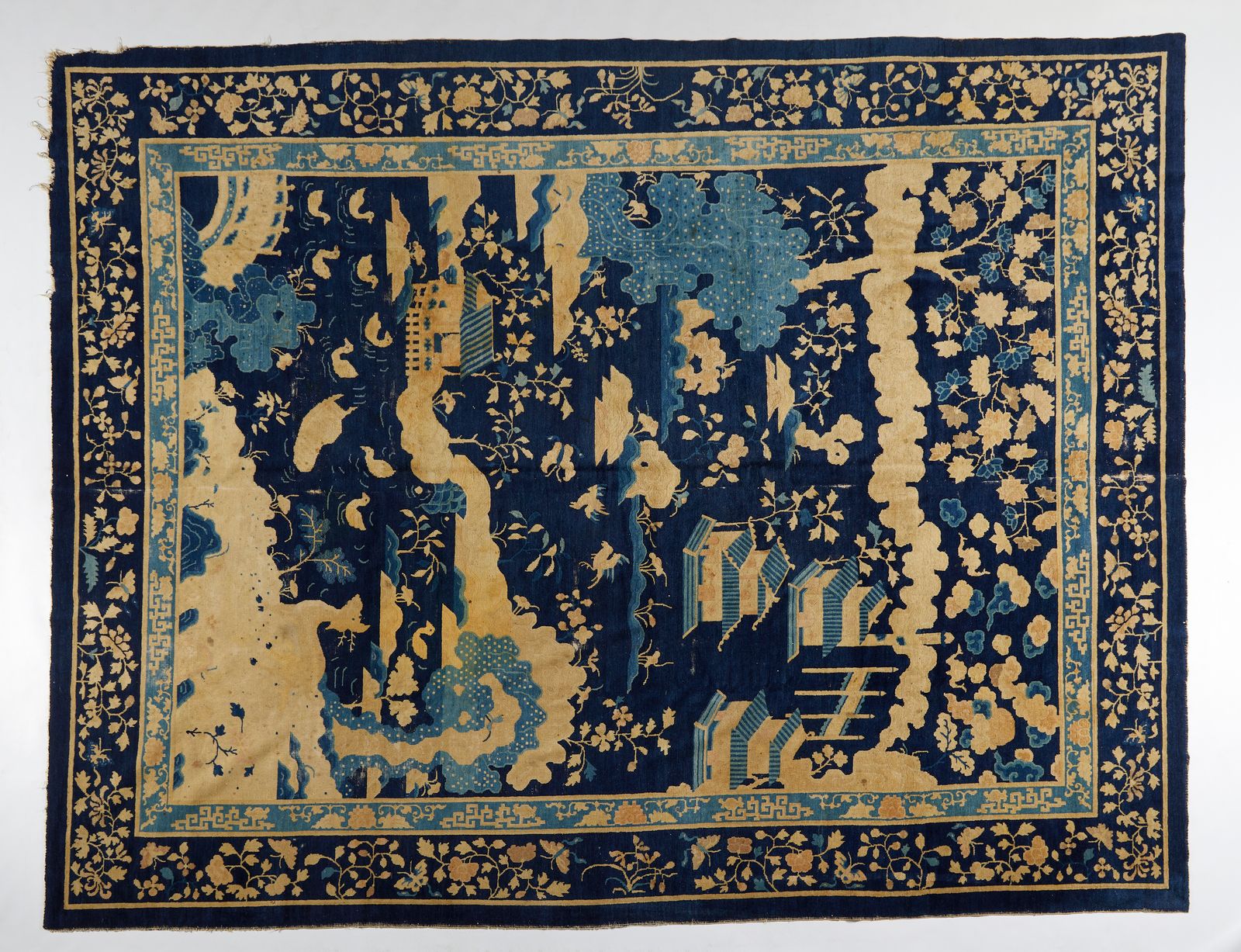 Chinese Art A fine Beijing rug depicting a landscape 中国艺术。一块精美的北京地毯描绘了一幅风景画，中国，1&hellip;