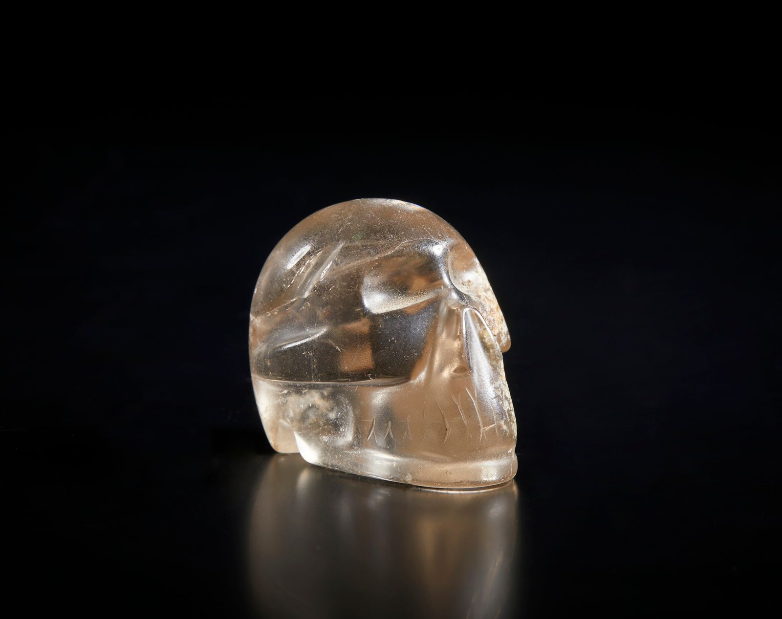 . A small rock Crystal vanitas carved as a human skull .. Ein kleiner Bergkrista&hellip;
