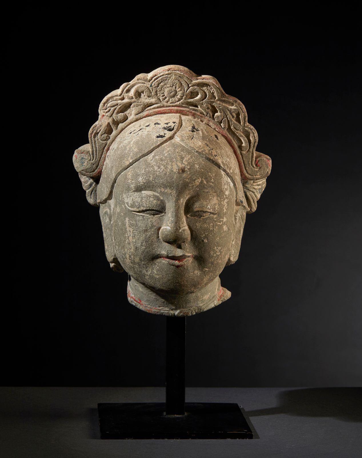 Chinese Art A sandstone female head. Chinesische Kunst. Ein weiblicher Kopf aus &hellip;