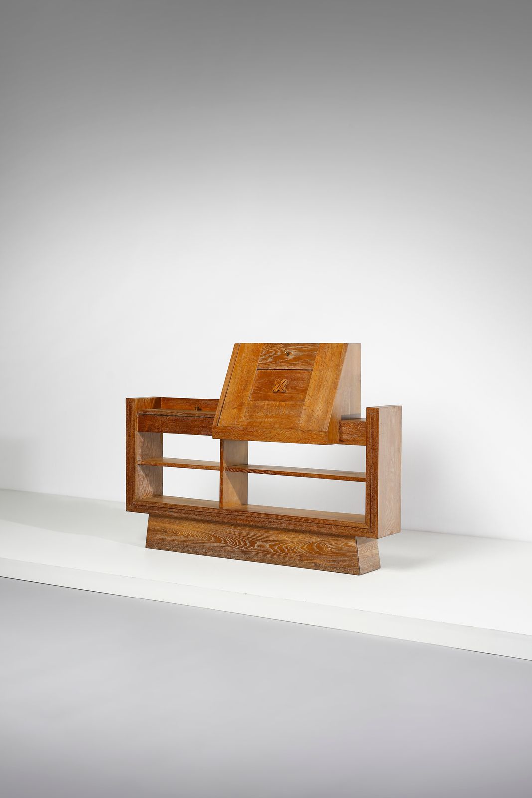 COLLI PIER LUIGI (1895 - 1968) 科利-皮埃尔-路易吉（1895 - 1968）。入口处的家具。都灵，20世纪50年代。长160.0&hellip;