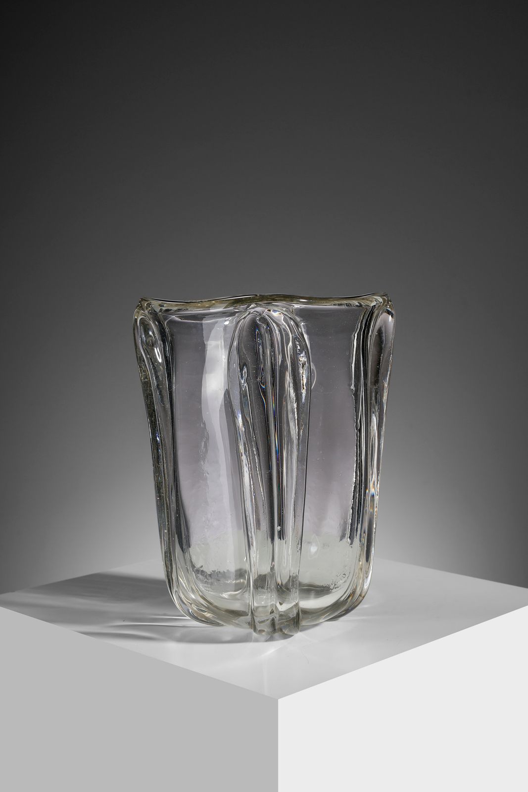 BAROVIER ERCOLE (1889 - 1974) BAROVIER ERCOLE (1889 - 1974) Vase carré décoré d'&hellip;