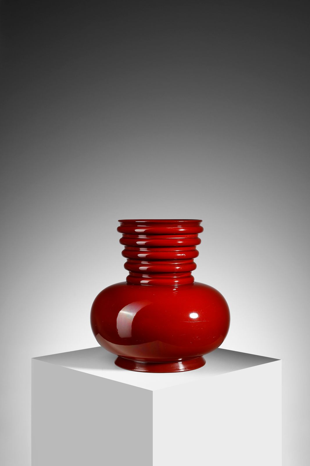 PONTI GIO (1891 - 1979) PONTI GIO (1891 - 1979) Vase à corps sphérique aplati et&hellip;