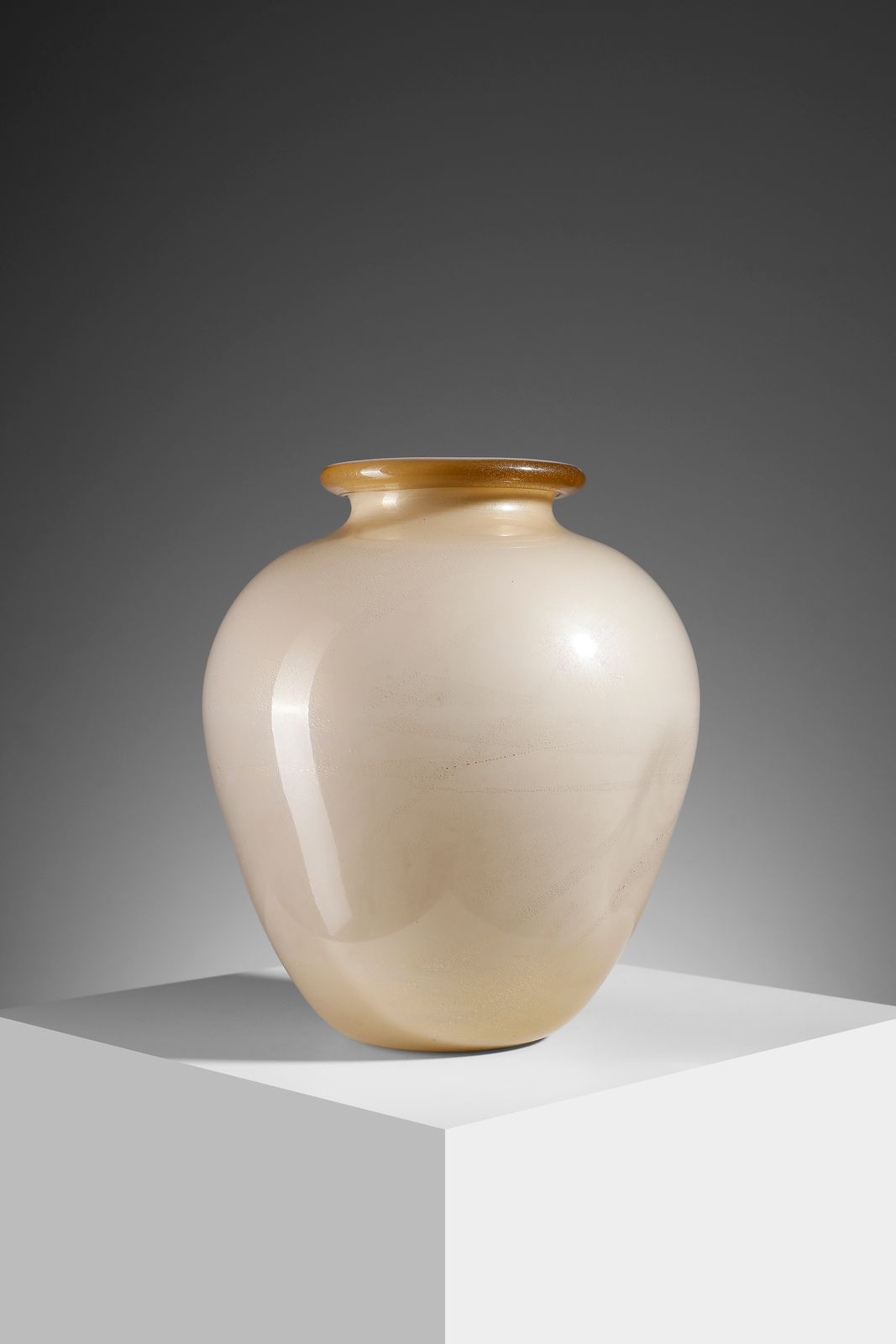 BUZZI TOMASO (1900 - 1981) BUZZI TOMASO (1900 - 1981) attribué. Vase pour Venini&hellip;