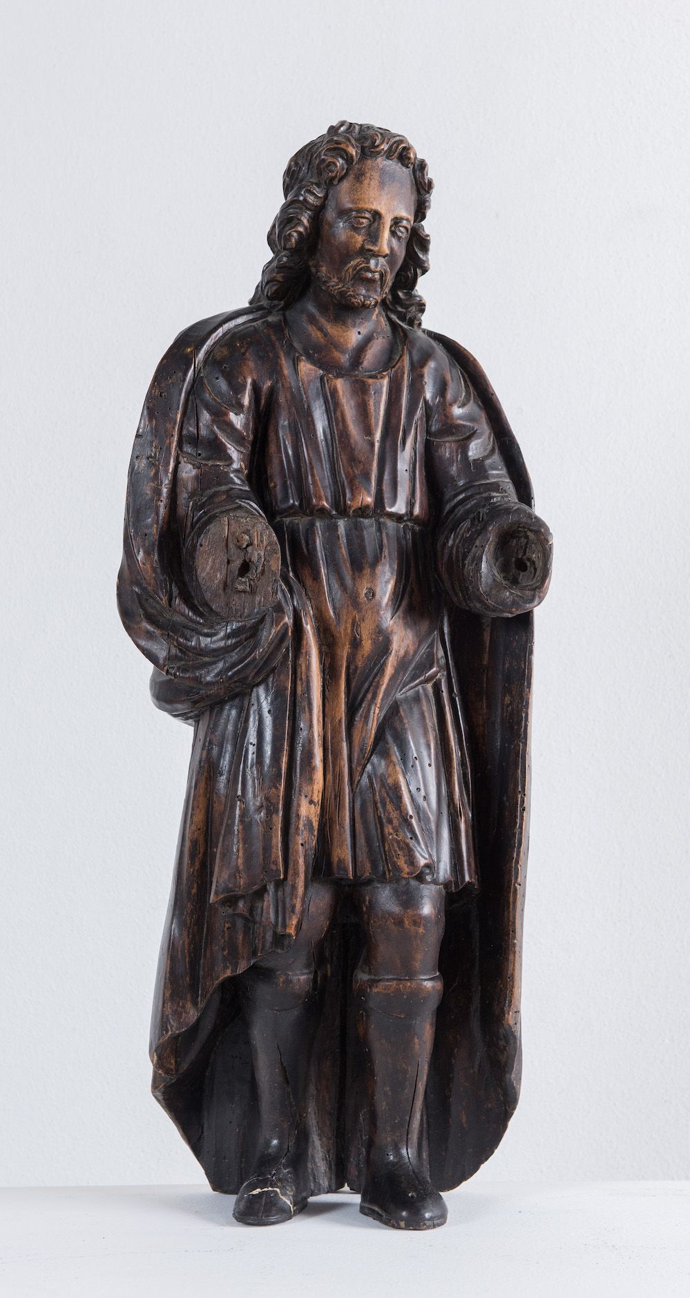 Null "圣人"。木质雕塑。艾米利亚，十八世纪上半叶。原本是多色的。Cm 59x24x16。