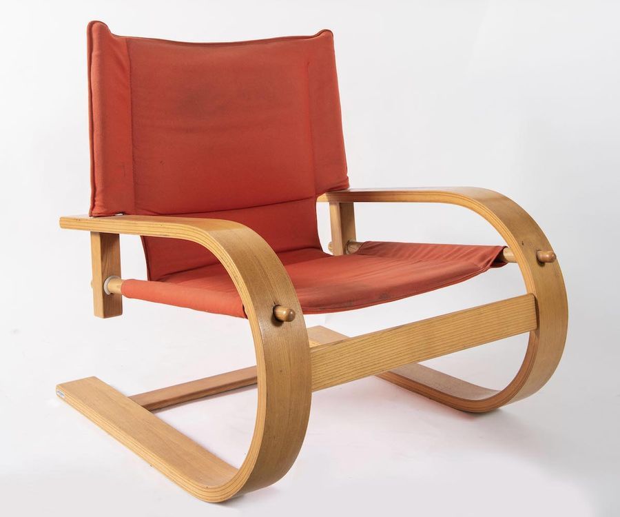 Null DE PAS, D'URBINO & LOMAZZI 弧形多层木材和织物扶手椅；模型Scacciapensieri。由意大利Poltronova公司制&hellip;