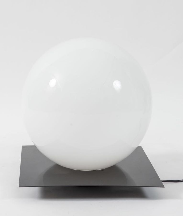 Null GIULIANA GRAMIGNA & SERGIO MAZZA Lámpara de mesa de metal con esfera de cri&hellip;