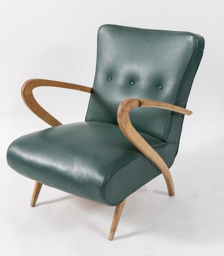 Null GUGLIELMO ULRICH, attr.木制扶手椅上覆盖着皮革。意大利制造，约1950年。Cm 80x60x70。
