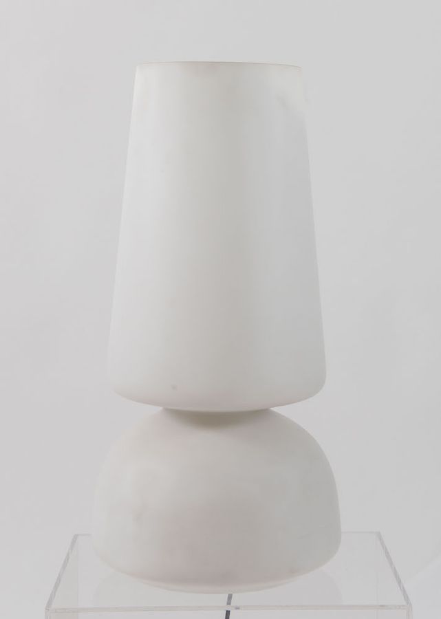 Null VEART 蘑菇台灯，磨砂玻璃。原始商标。Veart，意大利，1970年左右。Cm 60x35x35。