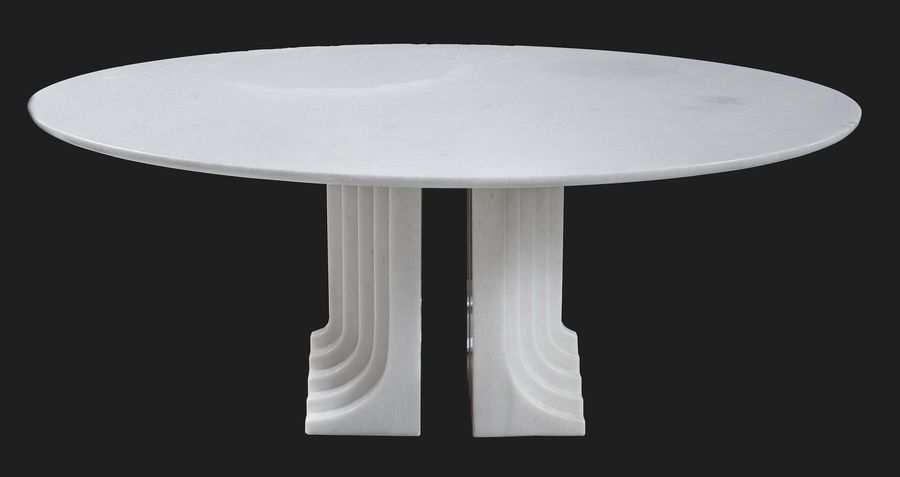 Null 
CARLO SCARPA (威尼斯 1906 - 仙台 1978) "Samo"。大理石桌子。Cm 73x176x124.5。由西蒙制作，意大利，约&hellip;