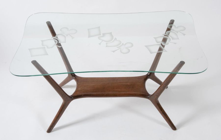 Null Wooden coffee table with glass top. Made in Italy, circa 1950. Cm 50x85x45.