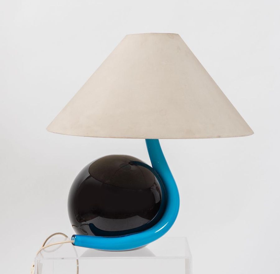 Null ARCHIMEDE SEGUSO, attr. Blown glass table lamp. Made in Italy, c. 1980. Cm &hellip;
