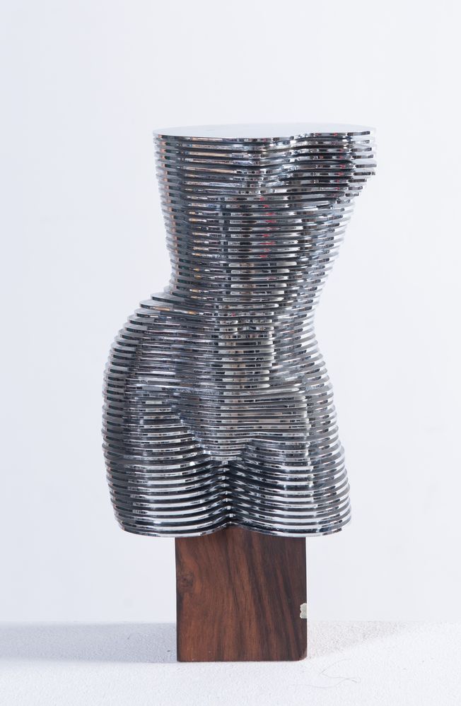 Null OTTO MONESTIER (Milan 1918 - Induno Olona 1997) "Eva", 1977.镀铬塑料和木质底座的裸体女人动&hellip;