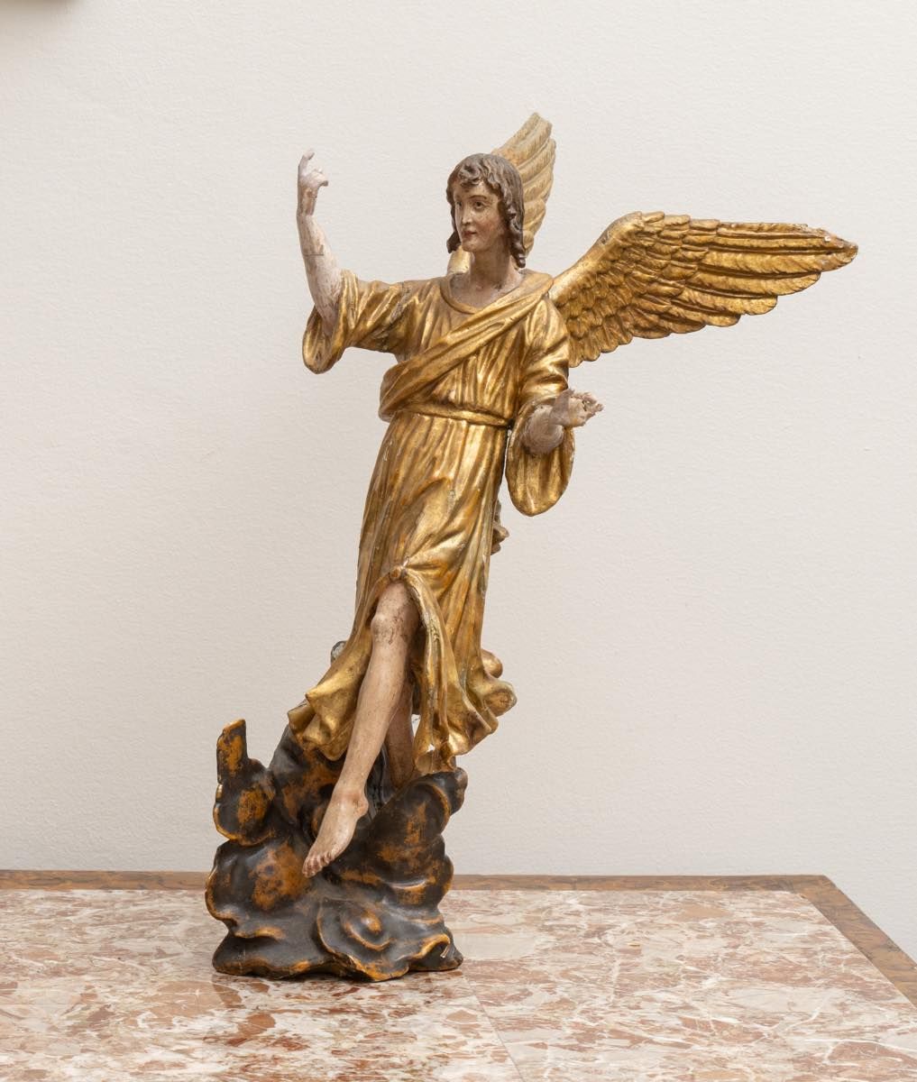Null Ange ailé XVIIIe siècle cm 38x30x20 sculpture en bois polychrome et doré