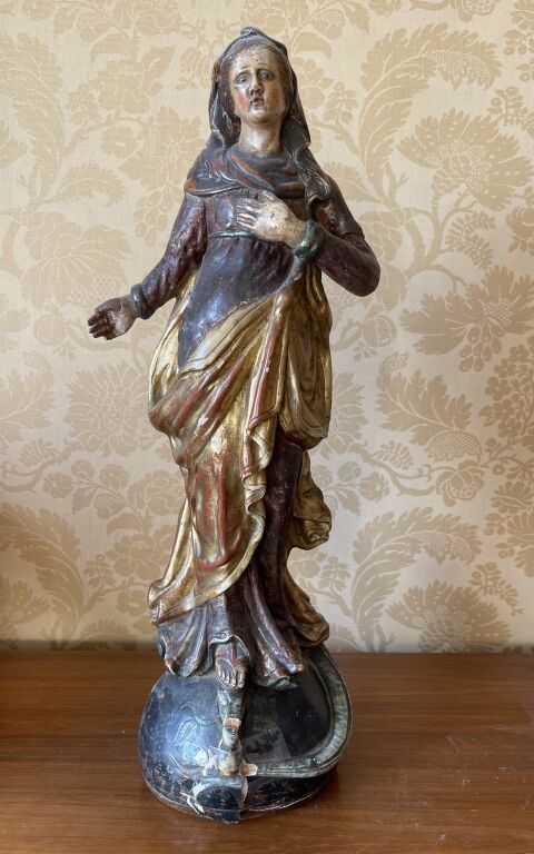 Null Sainte Marguerite terrassant le dragon.
Sculpture en bois polychrome et dor&hellip;