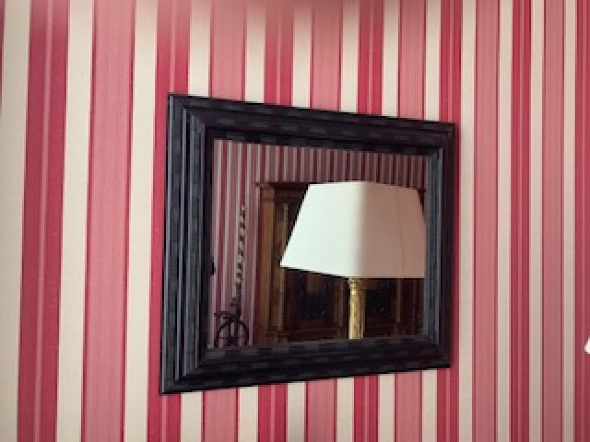 Null Cadre hollandais en bois noirci transformé en miroir

60 x 40 cm env
